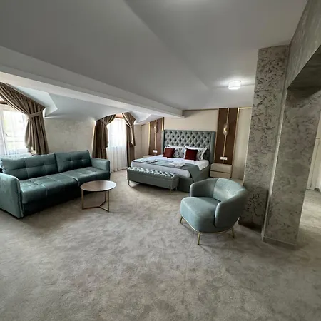 ивелия и - Ivelia & 4*