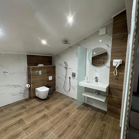 Hotel ивелия и - Ivelia & Dubnitsa